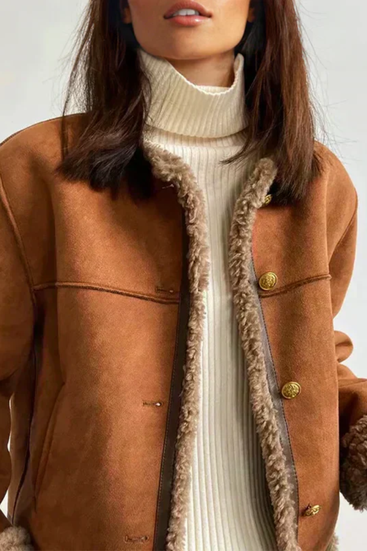 Chaqueta marrón con cuello de pelo