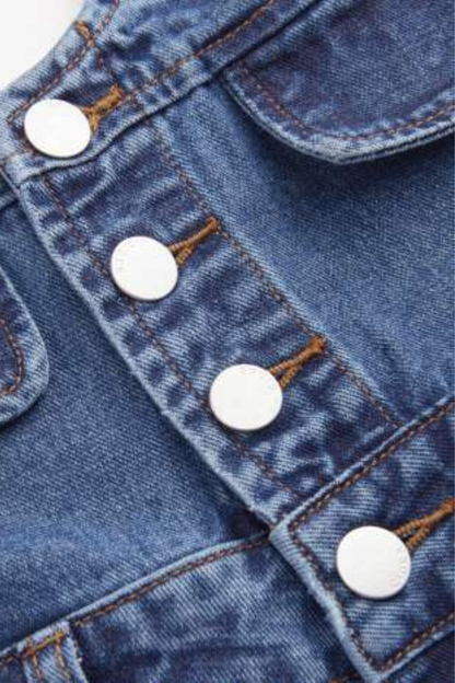 Mono vaquero de pierna ancha con cuello en V