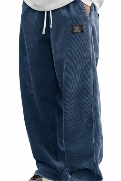 Pantalón de pana con cordón y bolsillos